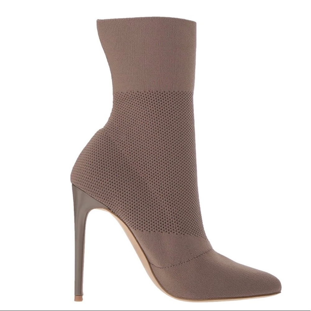Steve Madden taupe booties